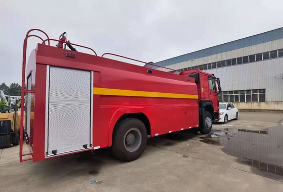 Sinotruk HOWO het Water Bespuitende Vrachtwagen 10000L van de Brandbestrijdingshoge druk