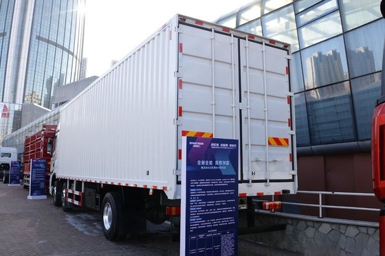 9,6 Meters van de de Ladingsdoos van Sinotruk HOWO de Vrachtwagen MAXIMUM 330HP 6X2