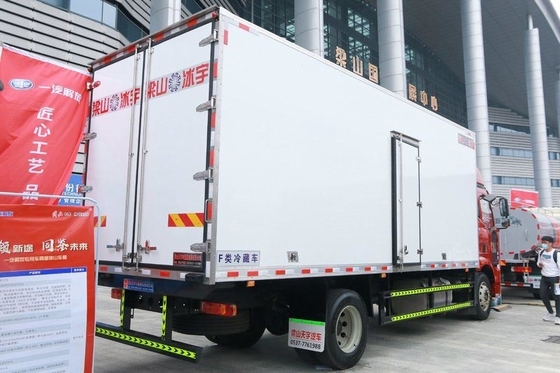 FAW Jiefang J6L Gekoelde Tipper Dump Truck 240hp 4X2 6.8m
