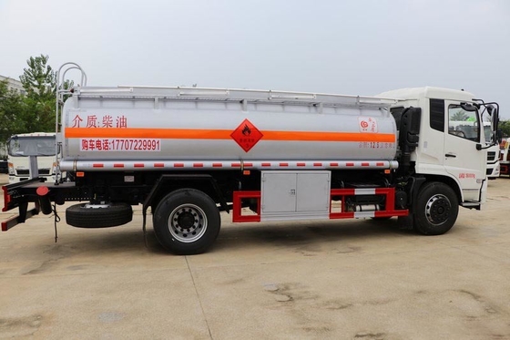 De Brandstoftankwagen 190HP 4X2 van het Tianlongkc Dongfeng Bedrijfsvoertuig