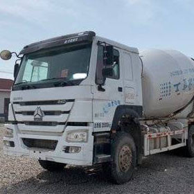 gebruikte de Concrete Mixer van 14m3 Sinotruk Op zwaar werk berekende Vrachtwagenseuro 4 340HP