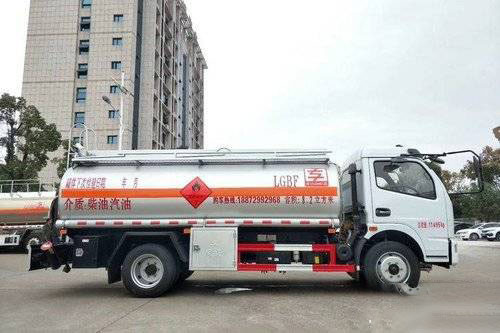 Duolika D6 gebruikte de Op zwaar werk berekende Tankwagen van Vrachtwagens140hp Euro Brandstof 5