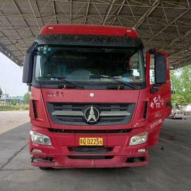 Gebruikt 2017 van de de Tractor Hoofdvrachtwagen 6X4 V3ET van Beiben 500HP Euro 5